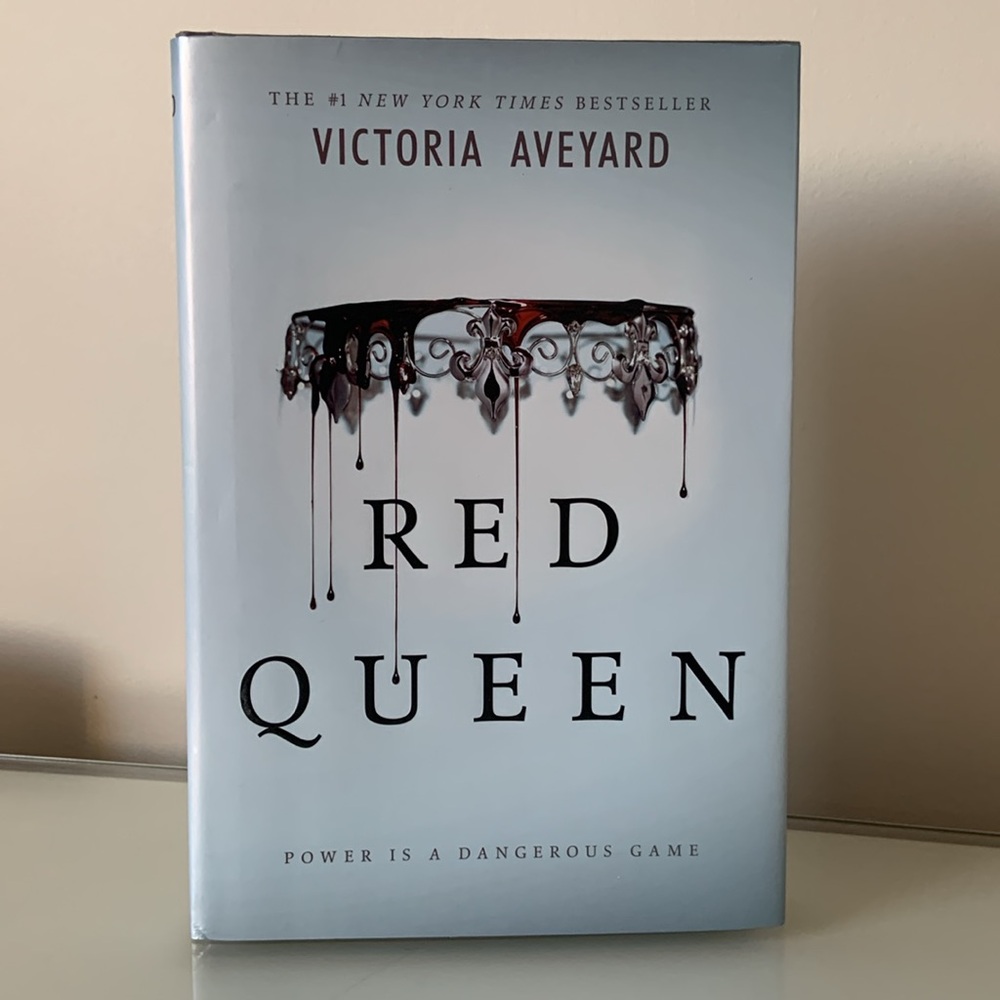 Hardcover Red Queen By Victoria Aveyard hardback book YA Fantasy Hardback books